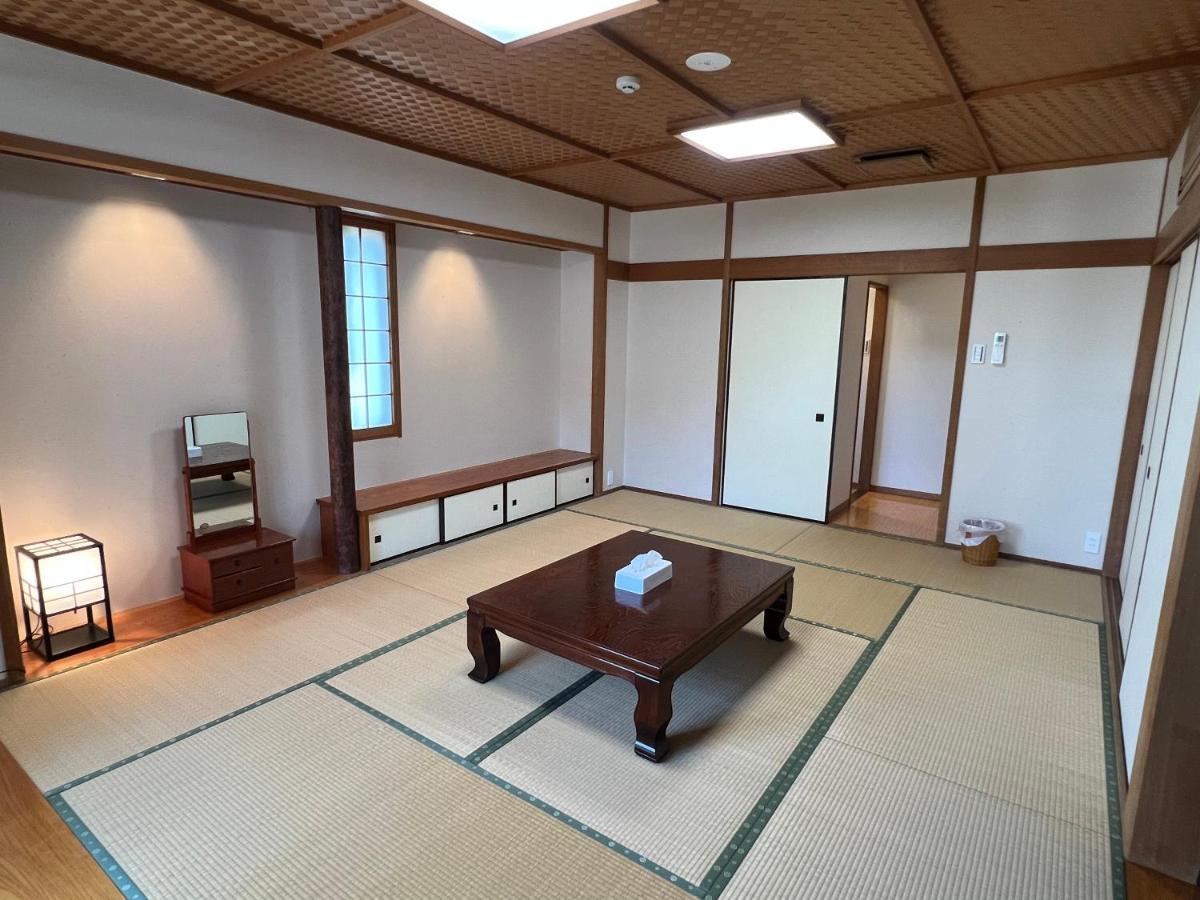 熱海温泉　実の別荘 Atami  Exterior photo